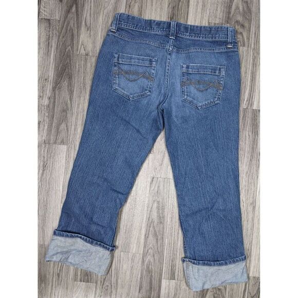 (3/$35) Mossimo Size 7 Low Rise Cuffed Embroidered Cropped Denim Blue Jeans - Picture 2 of 10